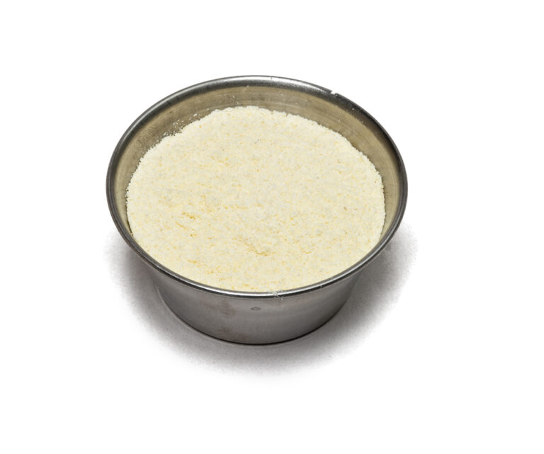 Semolina vs Cornmeal: Flour Battle: Semolina vs Cornmeal